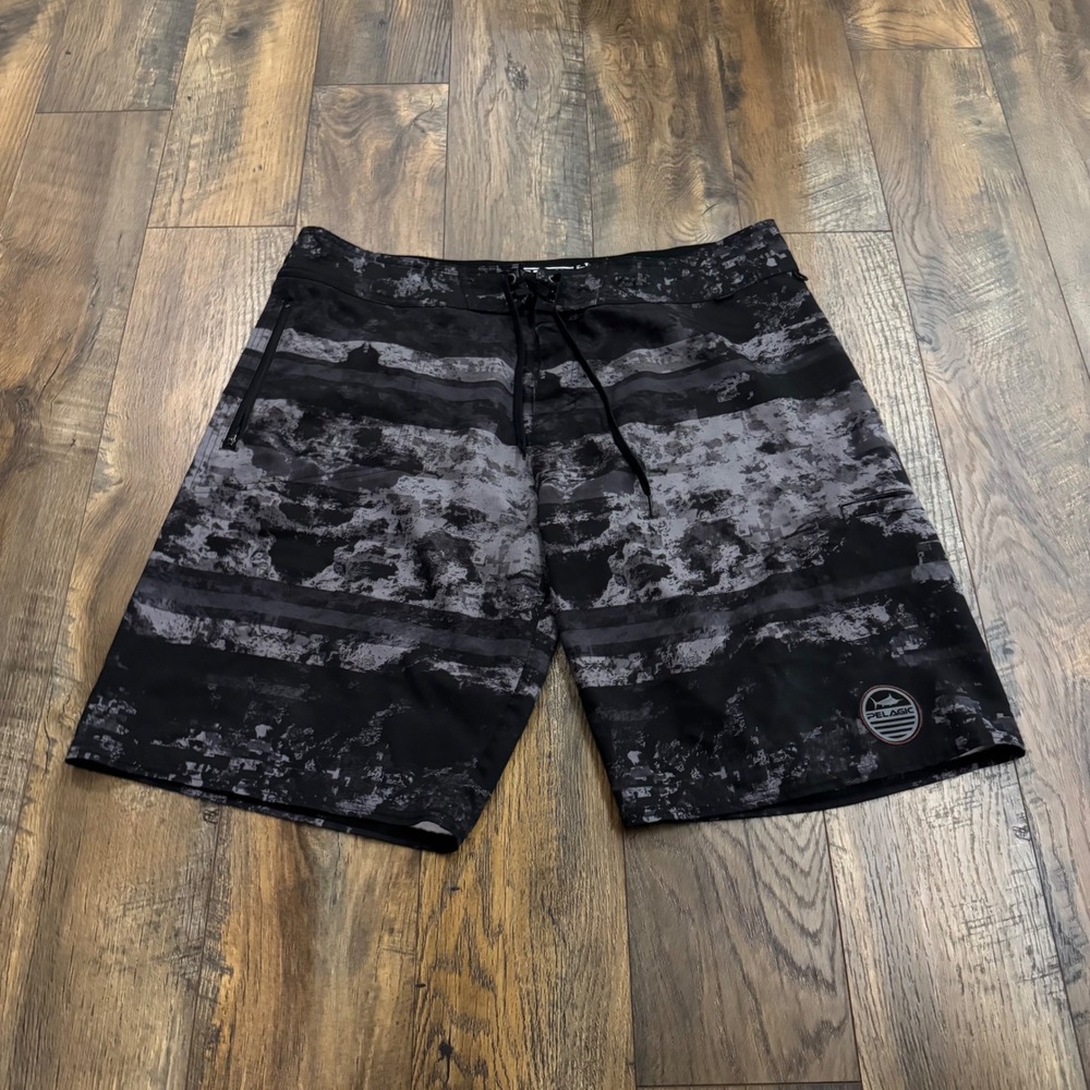 Pelagic Argonaut Board Shorts Mens 40 Black Grey Fishing Performance Swim Trunks